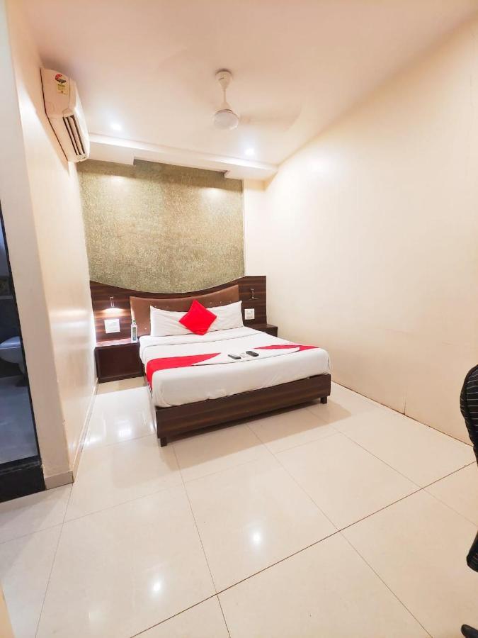 Apartment Avion Park - Near International Airport Mumbai