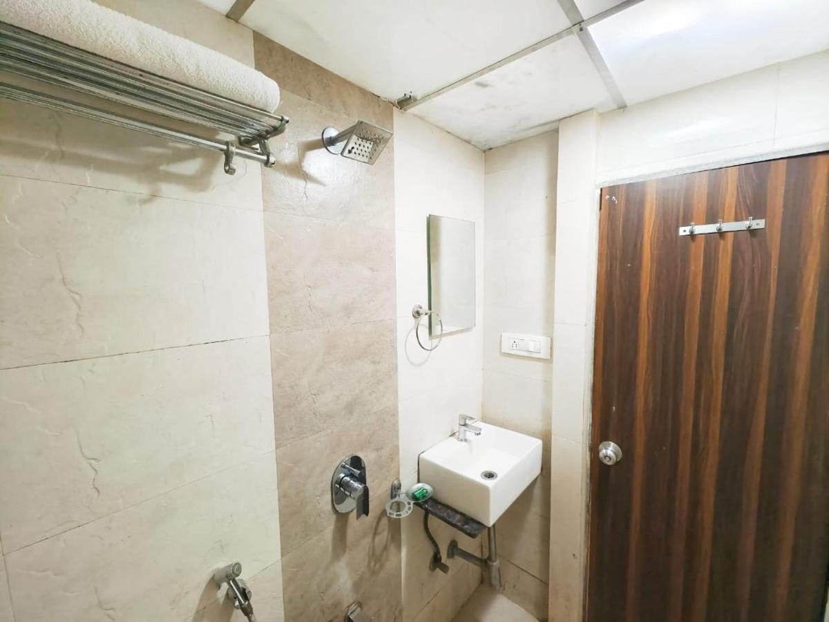 Apartment Avion Park - Near International Airport Mumbai
